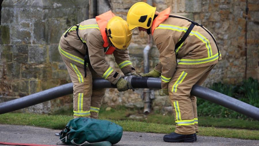 connecting-water-pipe