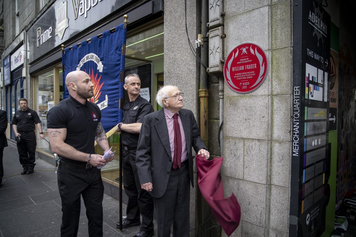 William Fraser red plaque unveiling