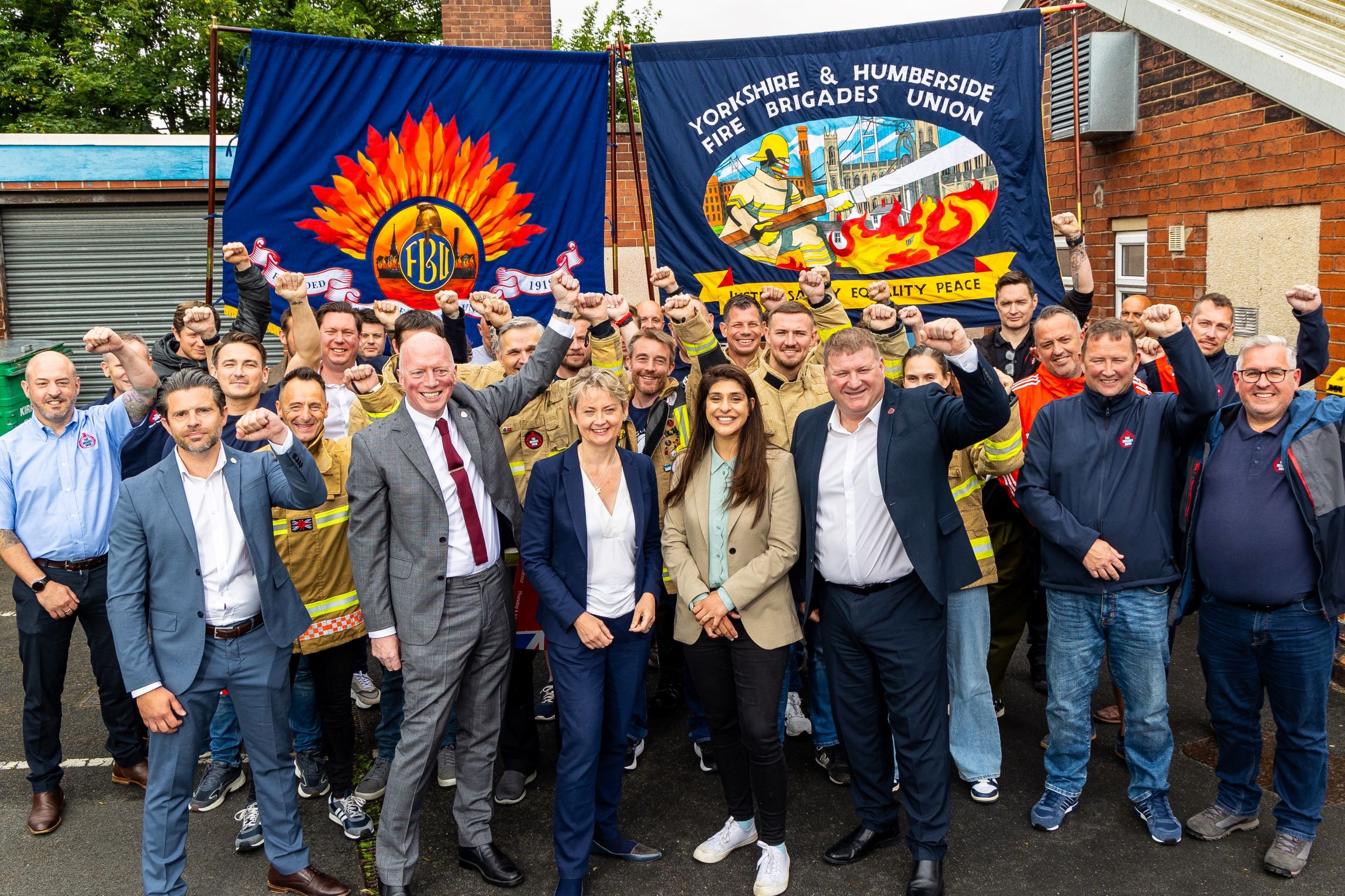 Matt Wrack, Ian Murray, Yvette Cooper and firefighters 