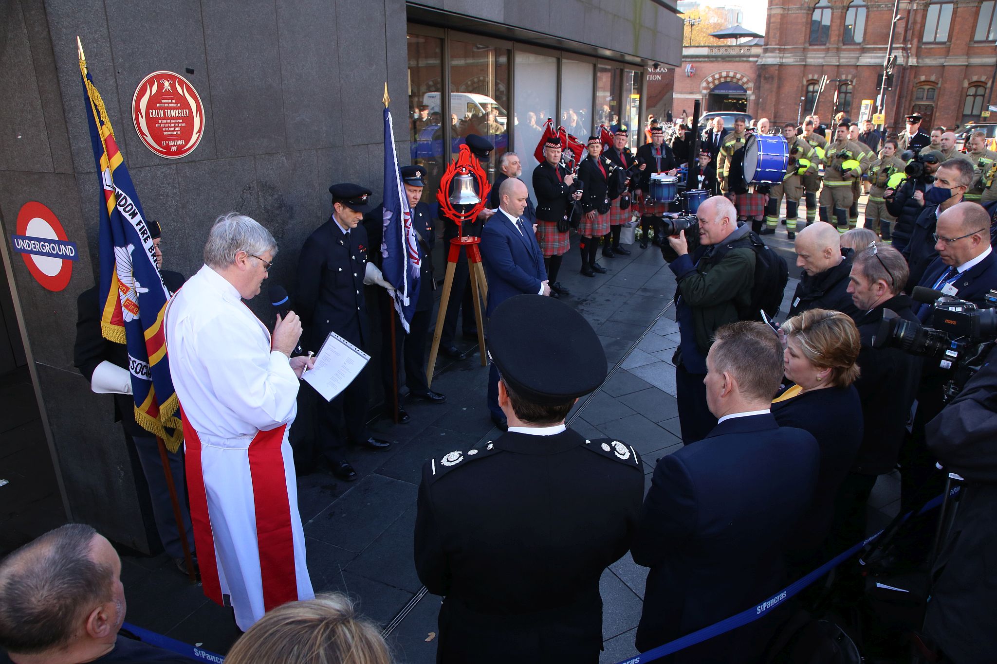 The plaque unveiling