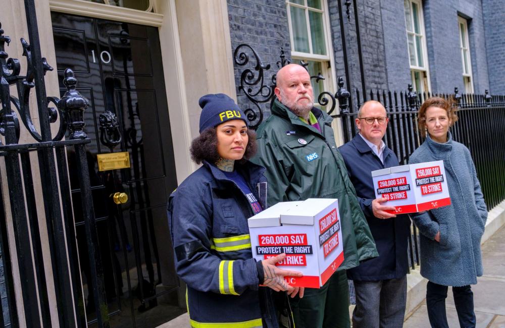 Defend right to strike pic 10 Downing St credit Jess Hurd