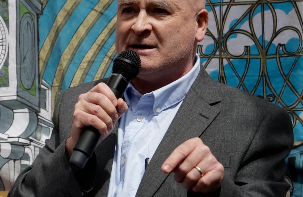 Mick Lynch speaking at a rally