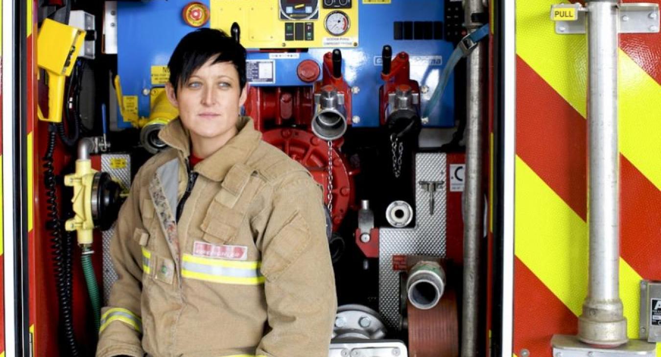 female-firefigher-engine