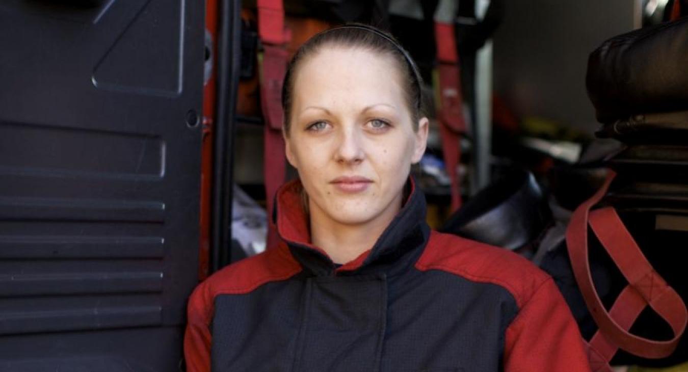 female-firefighter2