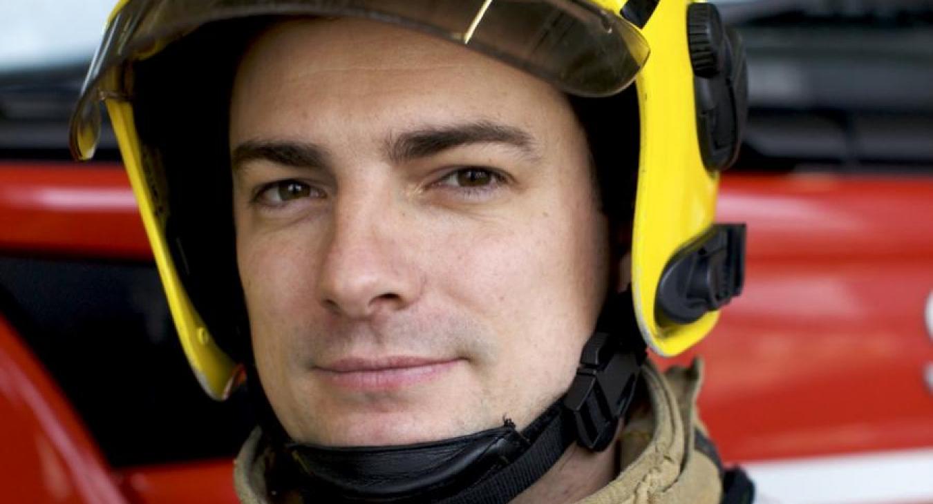 firefighter-in-helmet2
