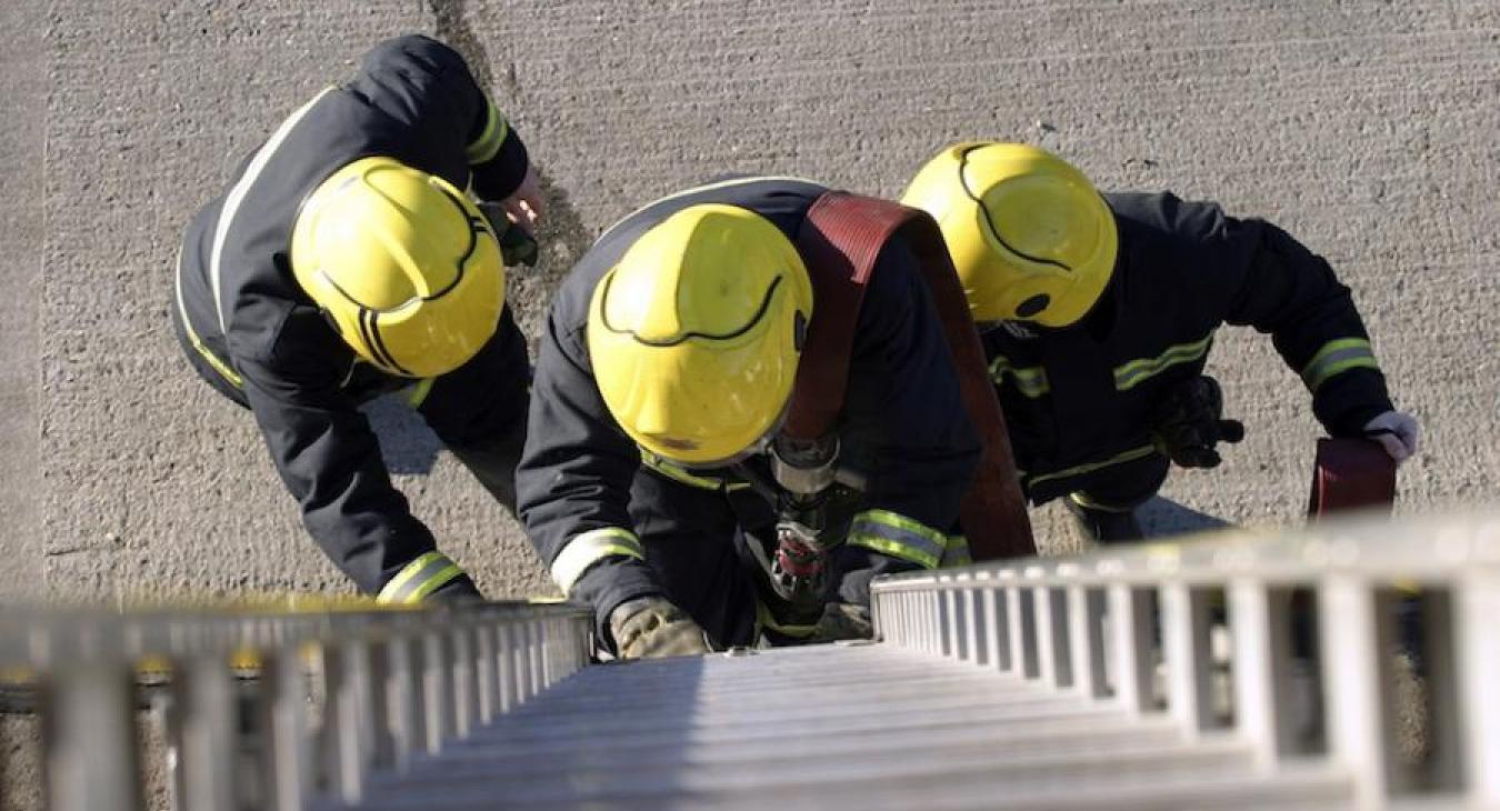 ladder-from-above-ariel