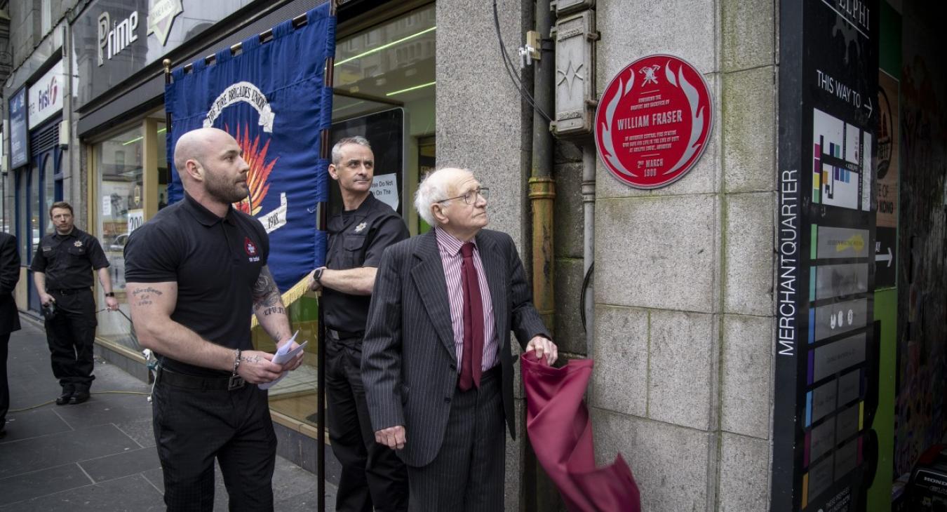 William Fraser red plaque unveiling